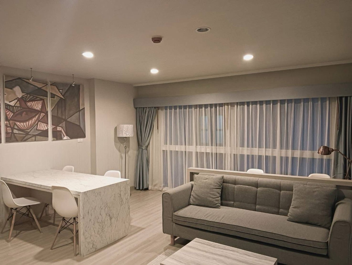 Who is looking for a large vacation condo? Great prices in Hua Hin – Cha-am This room is very suitable.