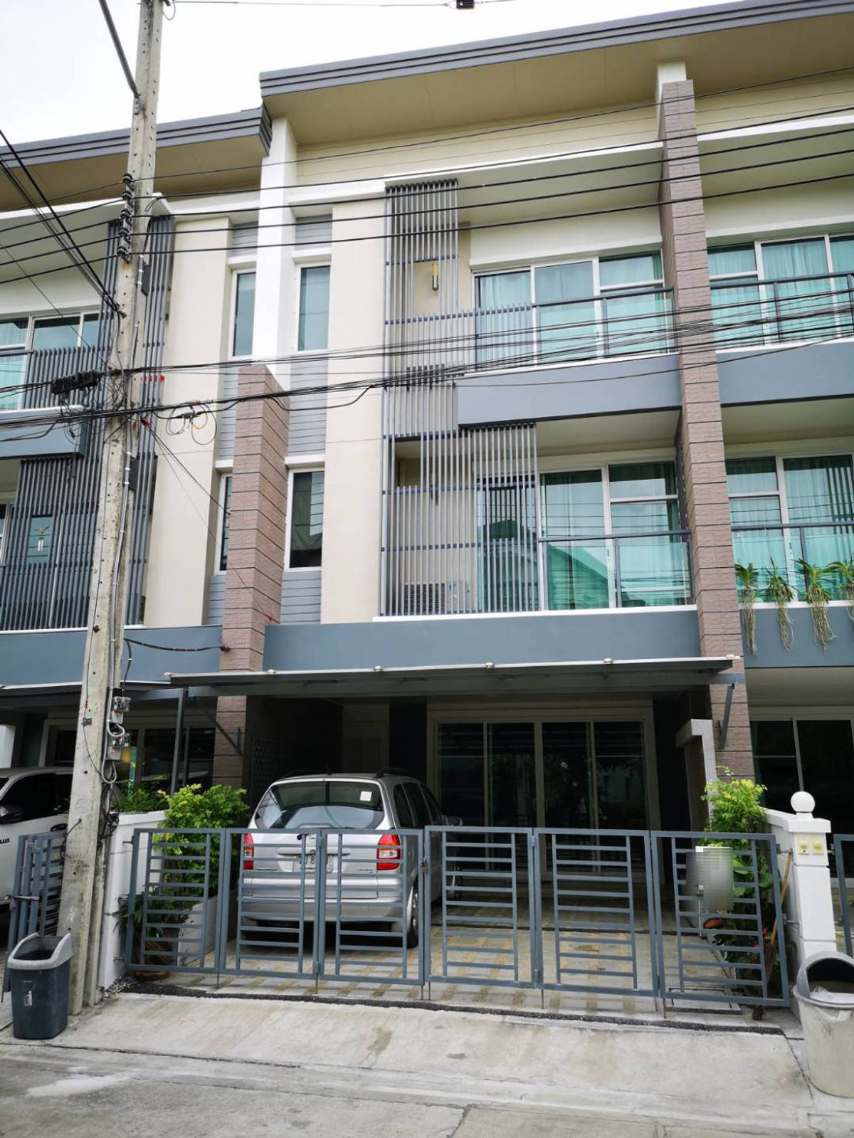 House for rent near BTS Town Avenue Srinakarindra (Townhome) House for rent near BTS Town Avenue Srinakarindra (Townhome)