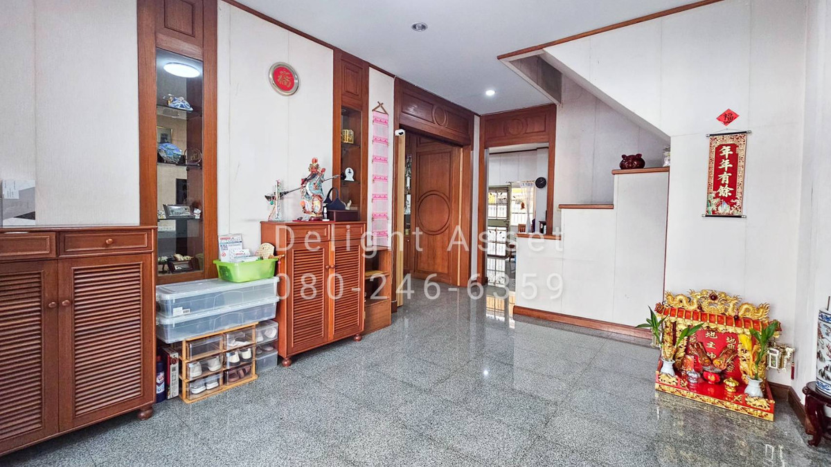 For Sale! 3 Storey Townhome in Ketnuti Chermine Village (Lat Phrao 87), Next to CDC!! 34 Sq. wa, 250 Sqm 6 Bedrooms 5 Bathrooms 4 Parking lot – รูปที่ 4