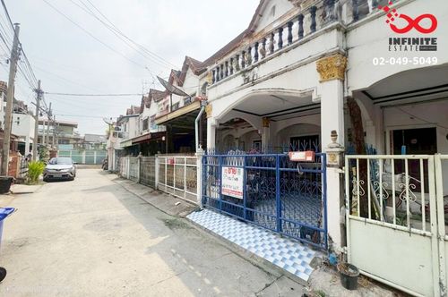 ขายทาวน์เฮ้าส์ 2 ชั้น 17 ตรว. ซอยสะพานขวา ประชาราษฎร์ สาย 2 บางซื่อ ใกล้รถไฟฟ้า
