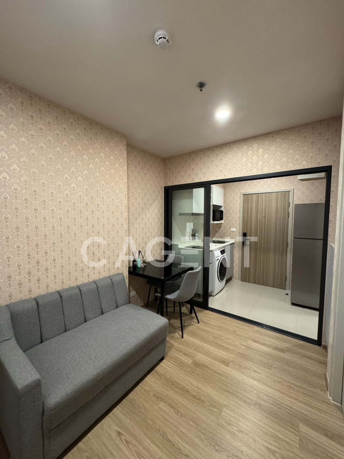 Condo “Escent Rayong 2” next to Central Rayong. Condo “Escent Rayong 2” next to Central Rayong.