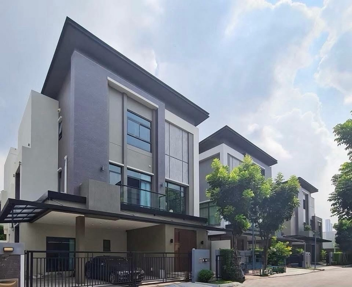Luxury Detached House near BTS Punnawithi, Sukhumvit 101, Pet Friendly, Close to International Schools and Lifestyle Hubs Luxury Detached House near BTS Punnawithi, Sukhumvit 101, Pet Friendly, Close to International Schools and Lifestyle Hubs