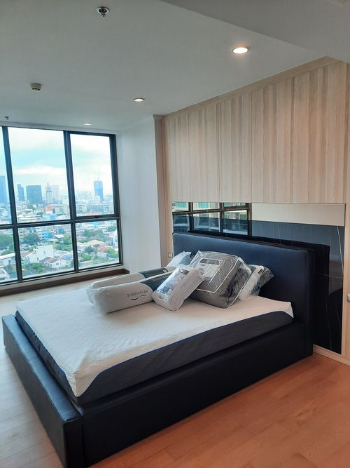PFD-08066 For rent Supalai Oriental Sukhumvit 39, 2 bedrooms, large size 100 sq m., Building B, 16th floor, near BTS Phrom Phong.