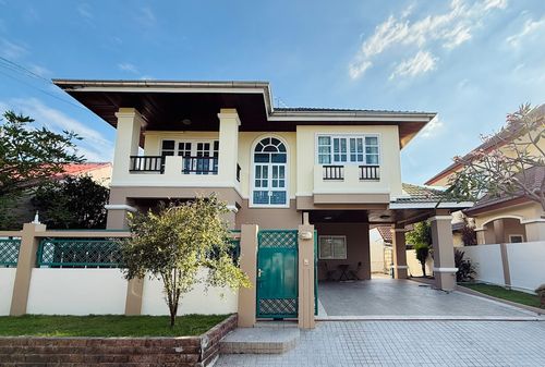 Beautiful house, Krisada Nakhon Chaengwattana, location Muang Thong Thani, near Central Chaengwattana, Government Center and Chaengwattana Expressway.
