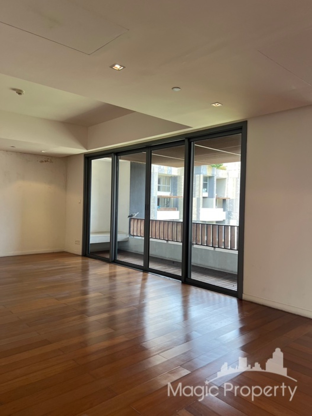 Triplex 3 Bedroom For Sale in The Pano Condominium, Rama 3 Road, Bang Phong Phang, Yan Nawa, Bangkok Triplex 3 Bedroom For Sale in The Pano Condominium, Rama 3 Road, Bang Phong Phang, Yan Nawa, Bangkok