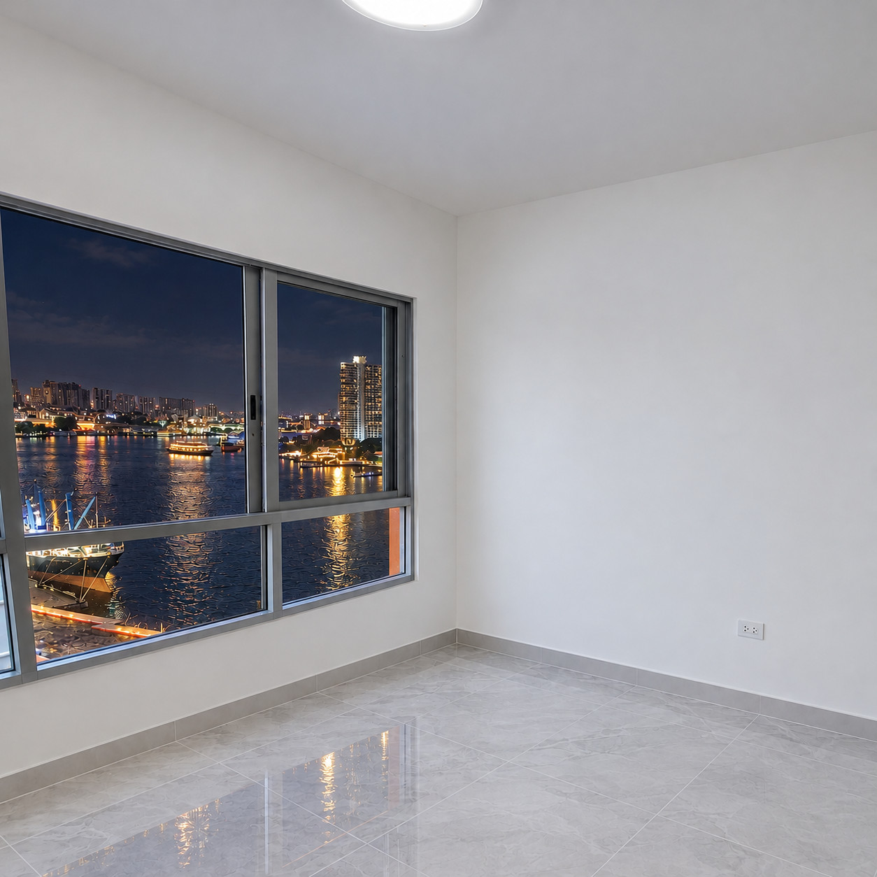 Ivy River Condo for sale along the Chao Phraya River. Rat Burana District, Bangkok