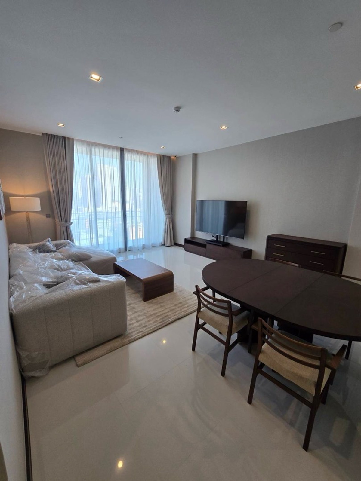 Newly for rent Q1 sukhumvit 🛀2 bed 2 bath📞0639399665