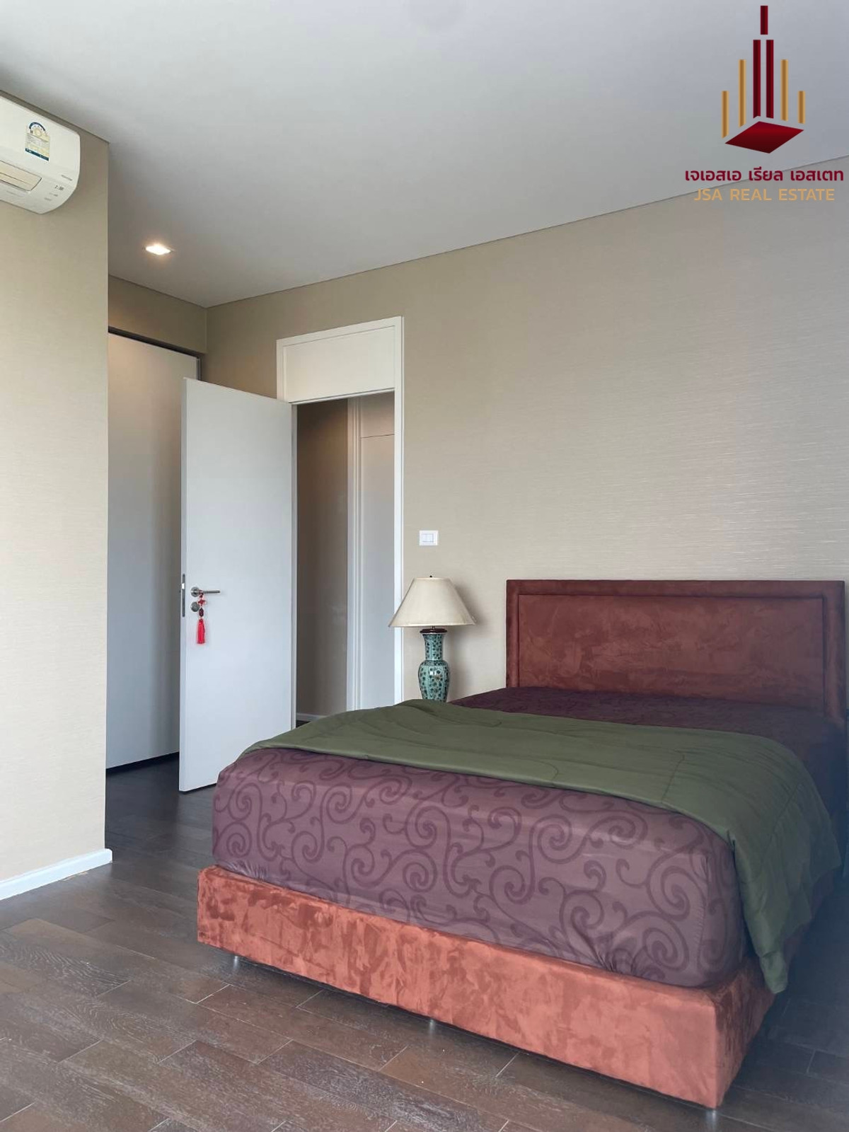 ✨ For Sale: The Saint Residences Condo ✨ 💰 Only 8,650,000 THB