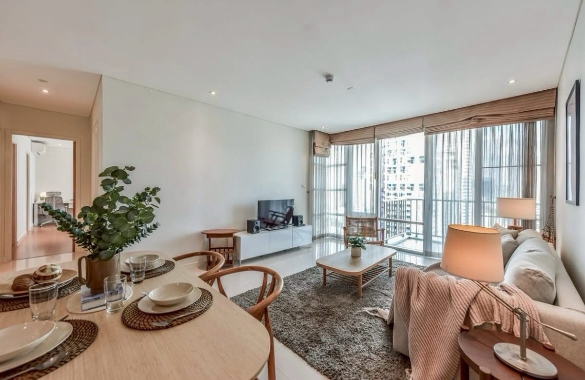 🐾 Pet-Friendly🐱 Condo next to Sukhumvit Road. No need to enter the alley, 2 bedrooms, 2 bathrooms #To BTS Ekkamai, only 350 m. 🐾 Pet-Friendly🐱 Condo next to Sukhumvit Road. No need to enter the alley, 2 bedrooms, 2 bathrooms #To BTS Ekkamai, only 350 m.