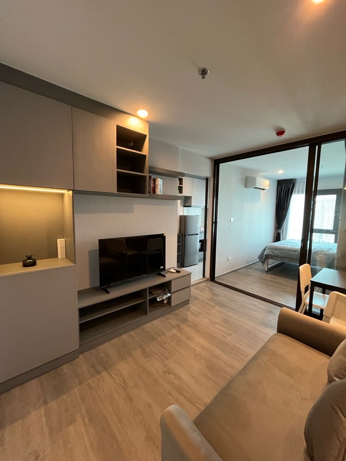 📍 For Rent: Condo Regent Home Wutthakat