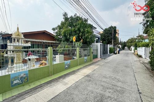 Single-storey detached house for sale, 60 sq m, Bangna-Trad, Thung Setthi 35, near Ramkhamhaeng University 2 Motorway.