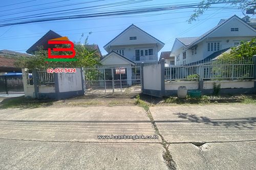 Single house, area 60 sq m, Prachachuen Village (Samakkhi 63), near Dhurakij Pundit University, Chaengwattana Road, Bang Talat Subdistrict, Pak Kret District, Nonthaburi.