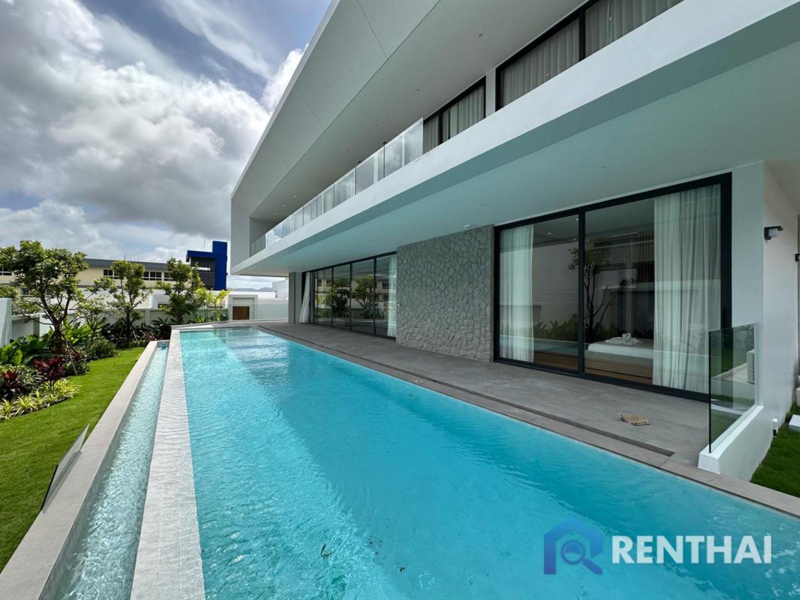 For rent villa  at Clover Residence