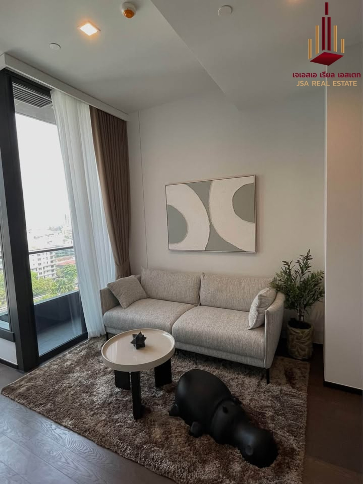 ✨ For Rent: AESTIQ Thonglor Condo ✨ 💰 Only 45,000 THB/month