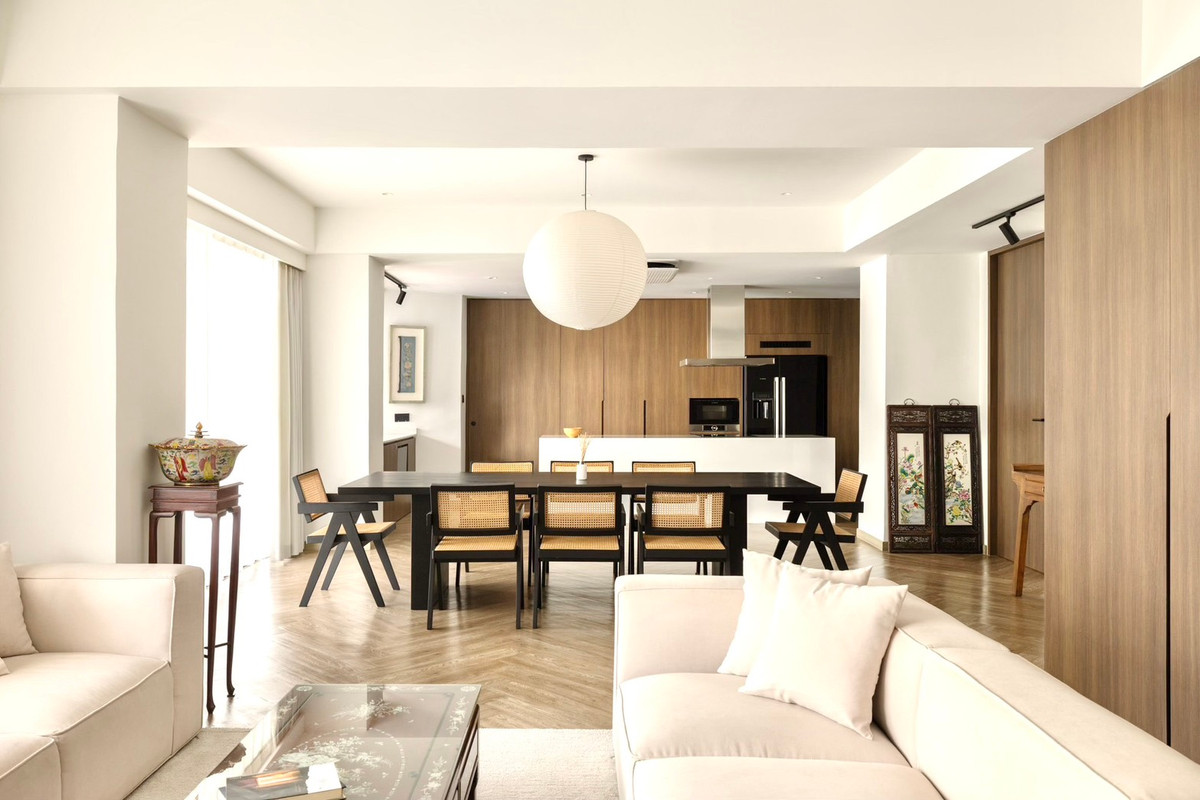ขาย คอนโด ย่าน สุขุมวิท  Newton Tower 2 ห้องนอน 188 ตร.ม. renovate สภาพห้องภายในใหม่ ใกล้สวนลุมพินี