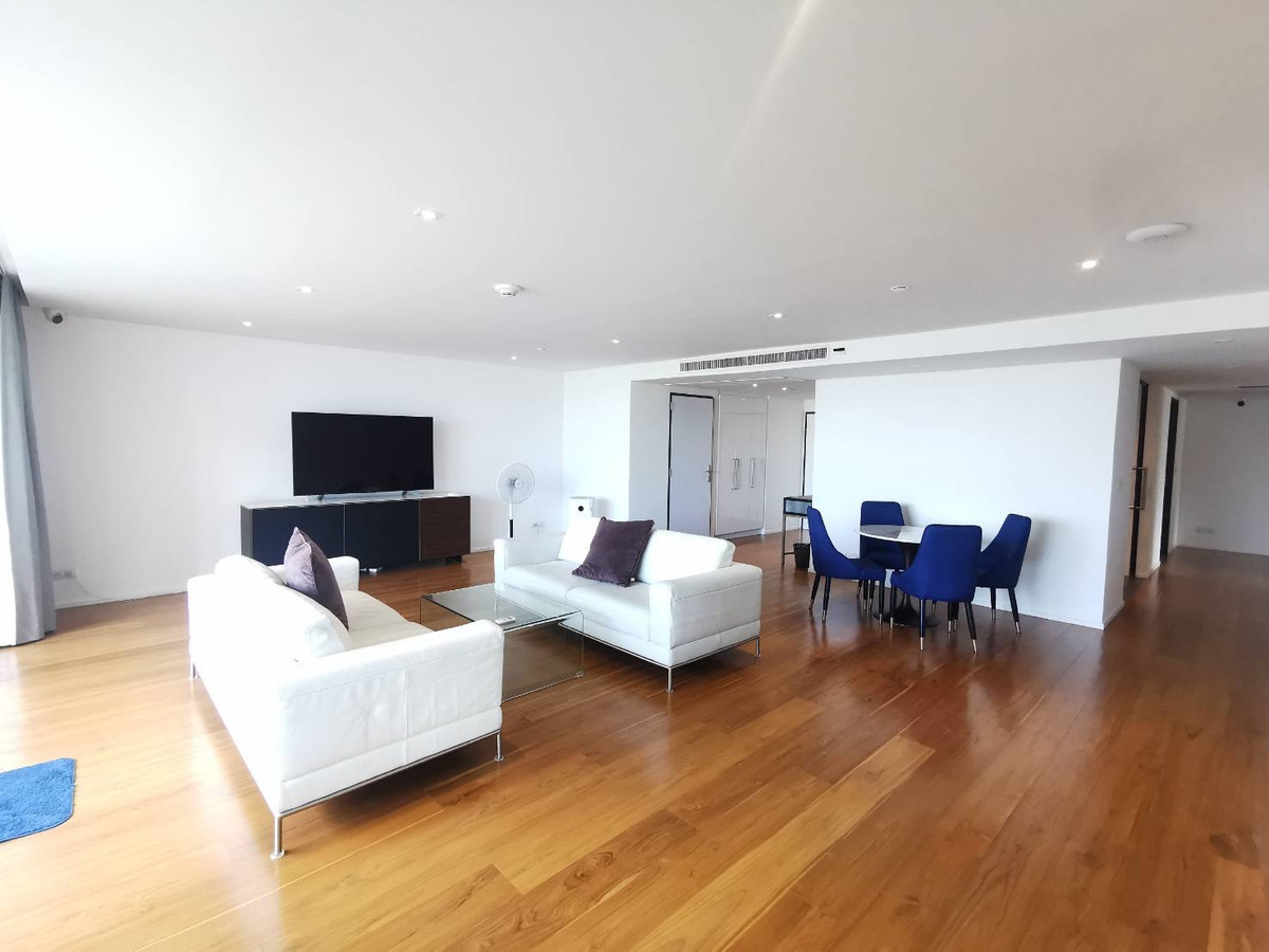 Somkid Garden: 3bed 3bath 251.40sqm. 68,500,000 Am: 0656199198 Renovated Fully furnished 