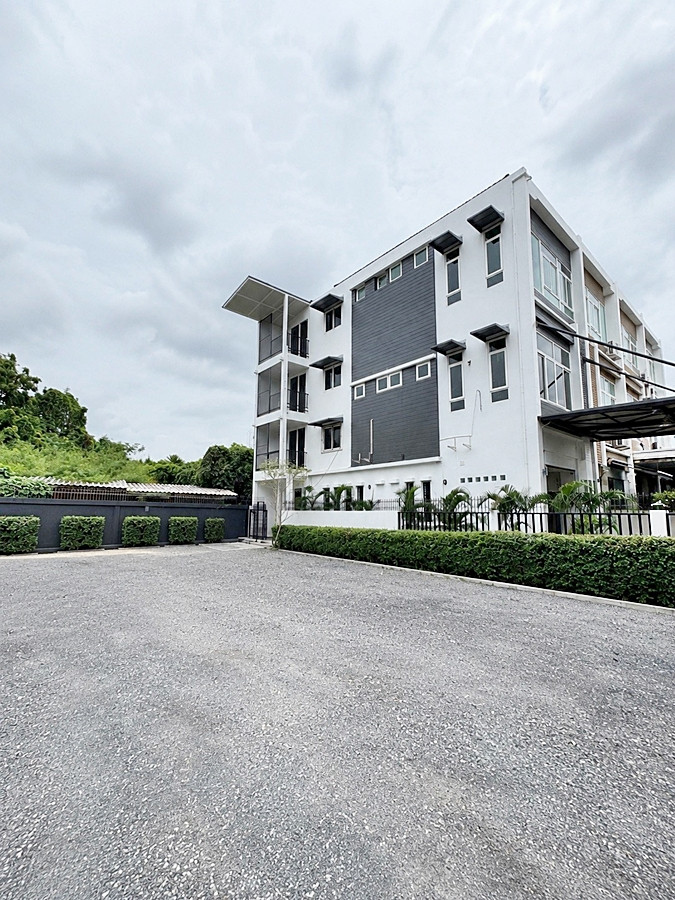 Home Office 400 sqm. with many Parking Town in Town Ladprao 94 – รูปที่ 3