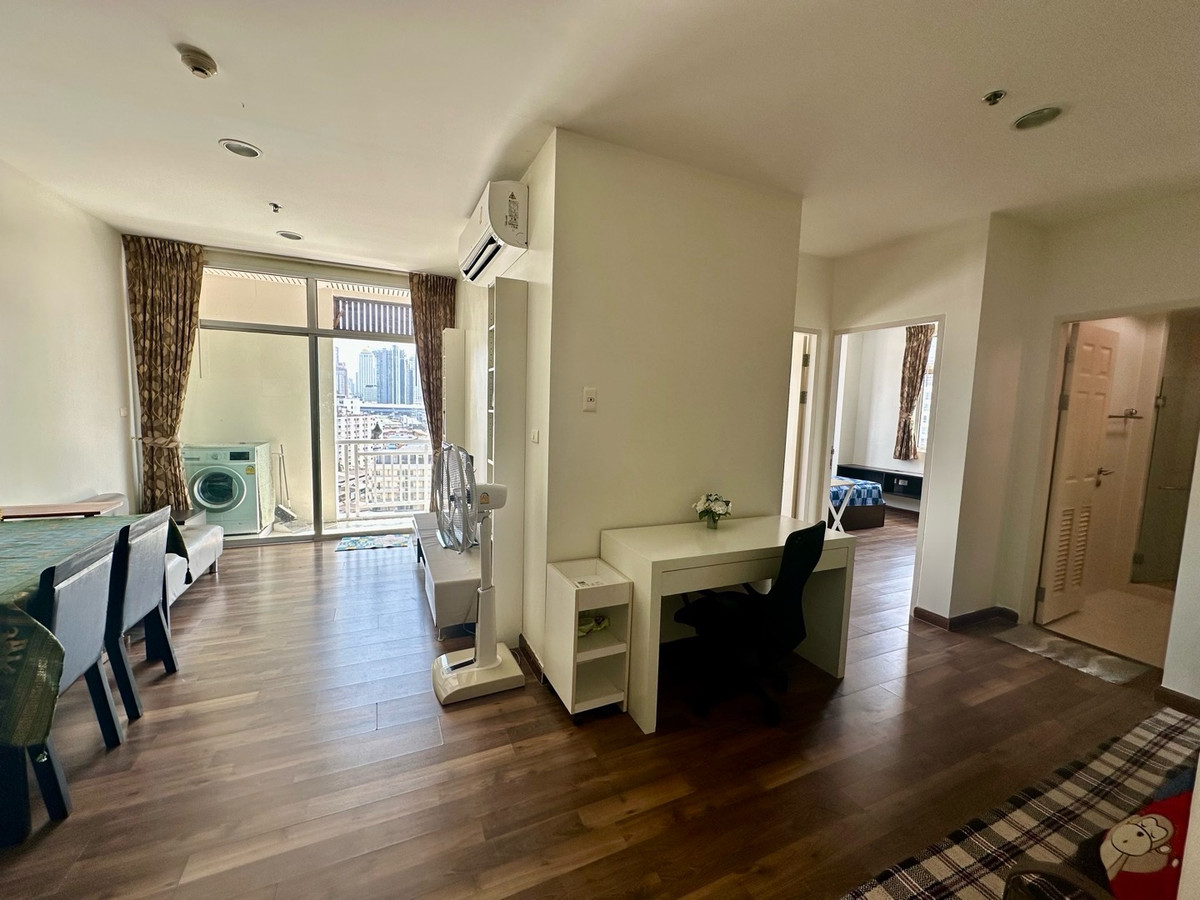 For Rent 🔥🔥 Beautiful,Cornor room spacious room with Baiyoke Tower view, near BTS Victory Monument. For Rent 🔥🔥 Beautiful,Cornor room spacious room with Baiyoke Tower view, near BTS Victory Monument.