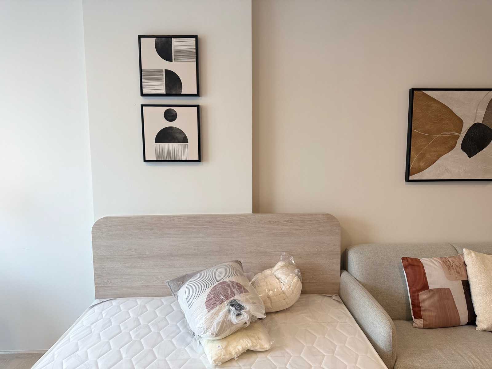 Morning use, 1 bedroom, 13,000, opposite Bangkok University, new room. Ready to move in at the end of this month.