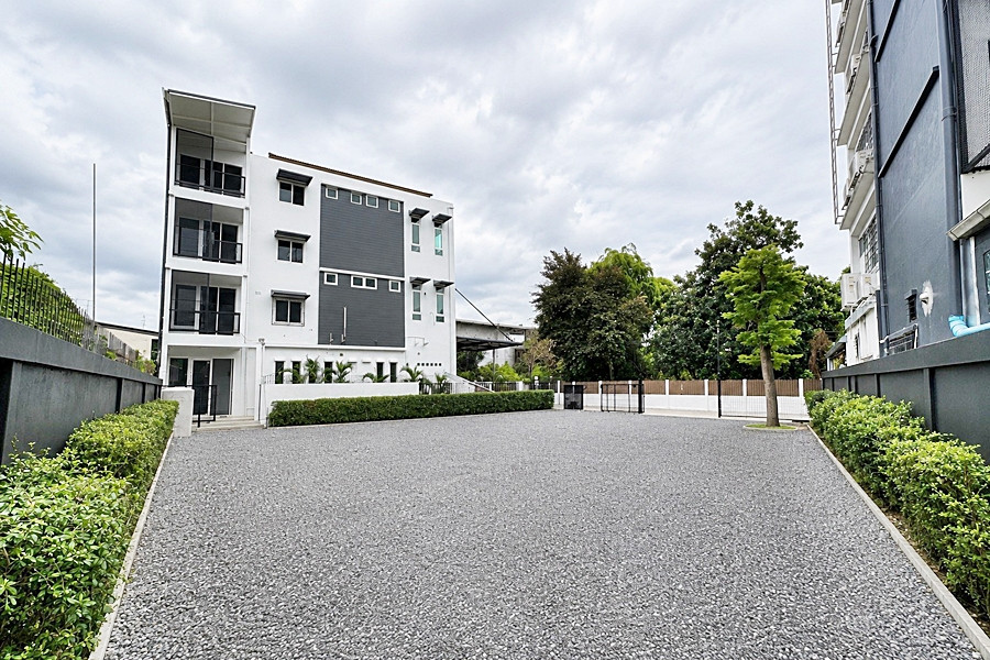 Home Office 400 sqm. with many Parking Town in Town Ladprao 94 – รูปที่ 2