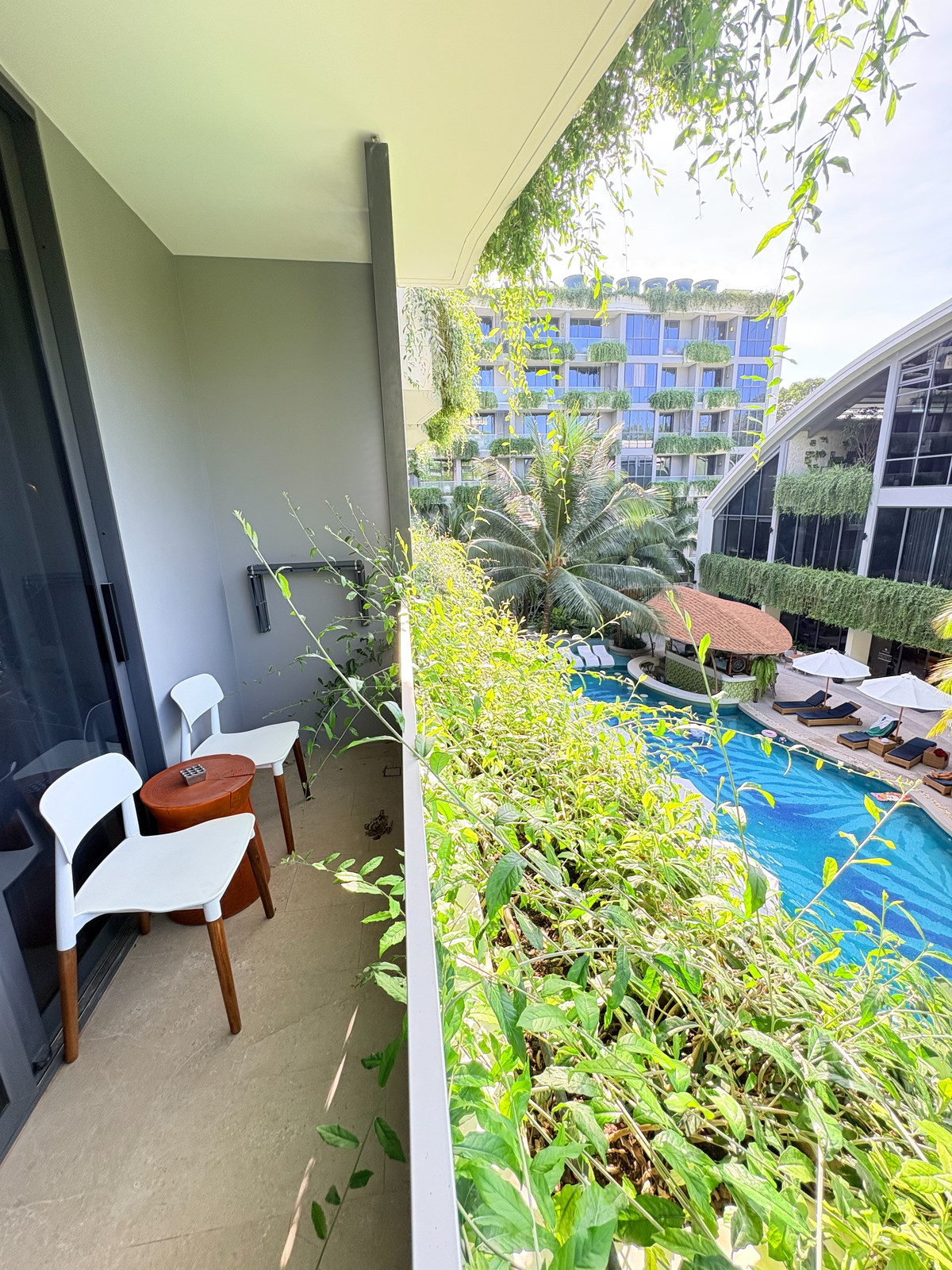 ขายคอนโดสองห้องนอนแต่งครบ Layan Green Park Phuket – รูปที่ 2