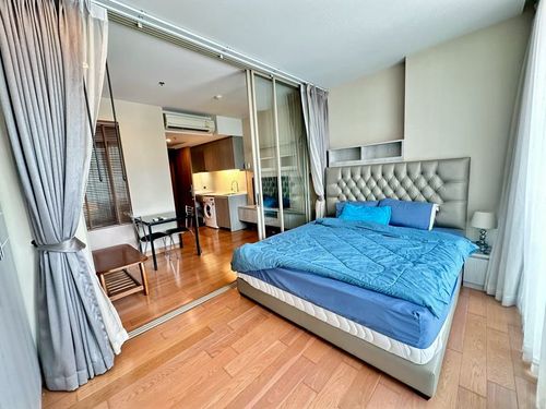 Condo for rent, Marina Bayfront Sriracha. Beachfront, city center, near Robinson Department Store. Fully furnished, ready to move in.