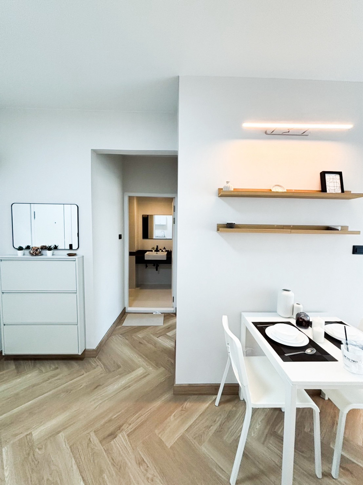 ✨⭐LP-638 𝗔 𝗦𝗽𝗮𝗰𝗲 𝗔𝘀𝗼𝗸𝗲 - 𝗥𝗮𝘁𝗰𝗵𝗮𝗱𝗮 | 𝟰𝟬𝟬m. to Central Rama 9 | #Large room, 20,000 sq m, partitioned | Mall-food center surrounded | Installment only 8,𝙭𝙭𝙭* Salary 20,0,000 baht, loan available now. – รูปที่ 4