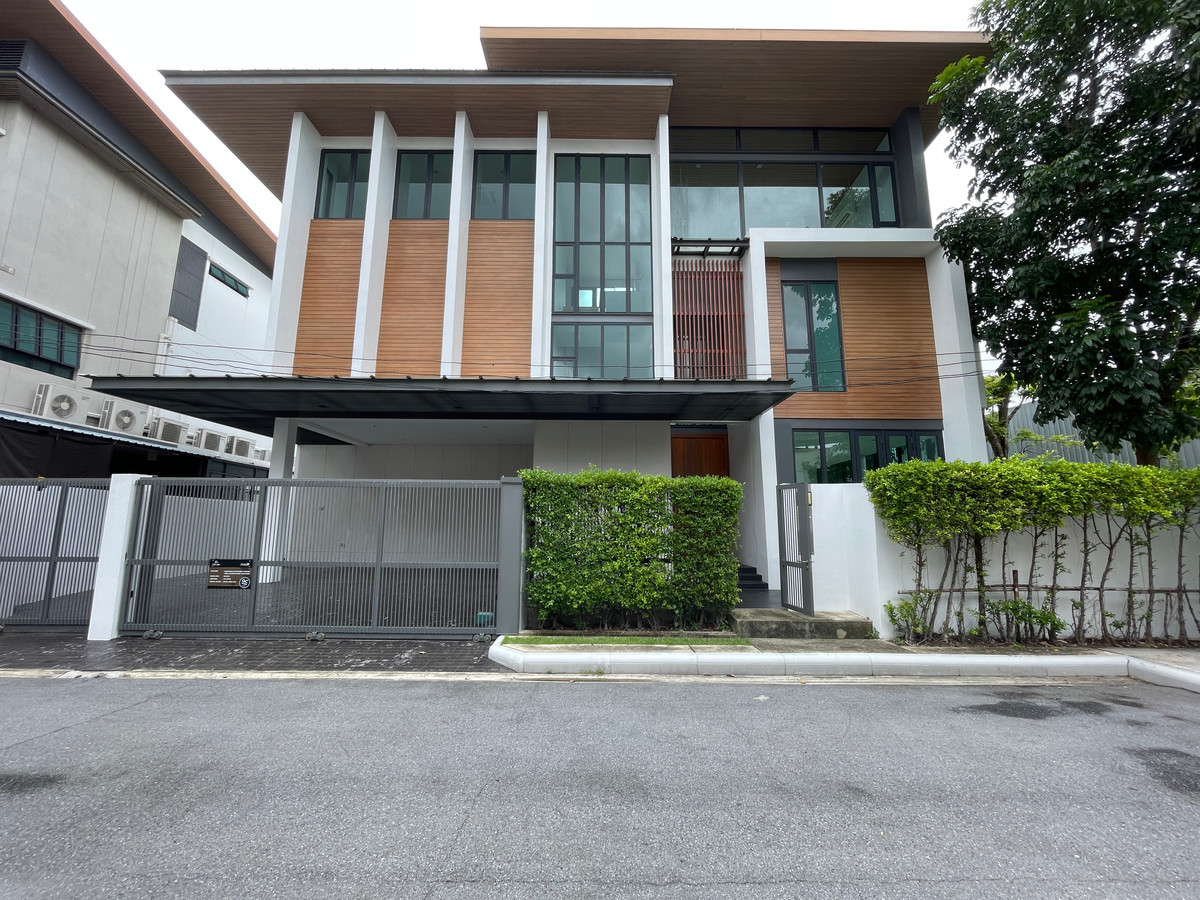 ฟรีทุกค่าใช้จ่าย ขายบ้านเดี่ยวหรู 3 ชั้น The Ava Residence สุขุมวิท 77 - สไตล์ Modern Luxury พื้นที่ใช้สอยจุใจ 620 ตร.ม. ใกล้ MRT ศรีนุช เพียง 750 ม. นิยามใหม่ของการพักผ่อนใจกลางเมือง บนทำเลที่เชื่อมต่อทุกความสะดวกสบาย ฟรีทุกค่าใช้จ่าย ขายบ้านเดี่ยวหรู 3 ชั้น The Ava Residence สุขุมวิท 77 - สไตล์ Modern Luxury พื้นที่ใช้สอยจุใจ 620 ตร.ม. ใกล้ MRT ศรีนุช เพียง 750 ม. นิยามใหม่ของการพักผ่อนใจกลางเมือง บนทำเลที่เชื่อมต่อทุกความสะดวกสบาย