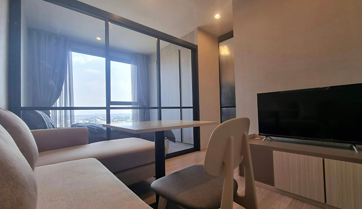 Condo for Rent: Ideo Mobi Sukhumvit East Point Near BTS Bang Na (approx. 250 meters)