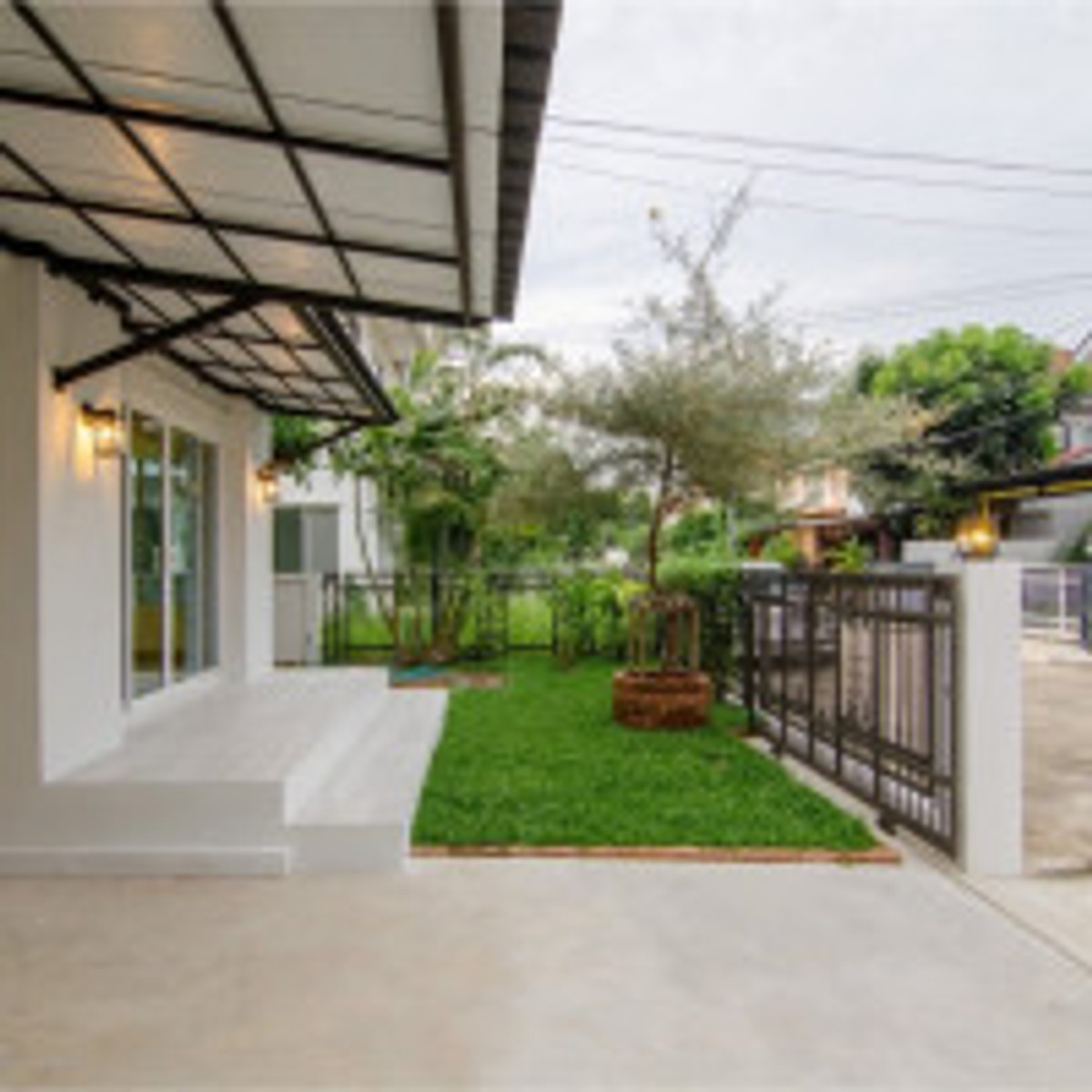 Perfect Place Sukhumvit 77-Suvarnabhumi 51 sq m, 3 bedrooms, 2 bathrooms, 6.39 million, completely renovated. The north is not hot, plus 4 air conditioners, near Suvarnabhumi Airport, Robinson Lat Krabang. Perfect Place Sukhumvit 77-Suvarnabhumi 51 sq m, 3 bedrooms, 2 bathrooms, 6.39 million, completely renovated. The north is not hot, plus 4 air conditioners, near Suvarnabhumi Airport, Robinson Lat Krabang.