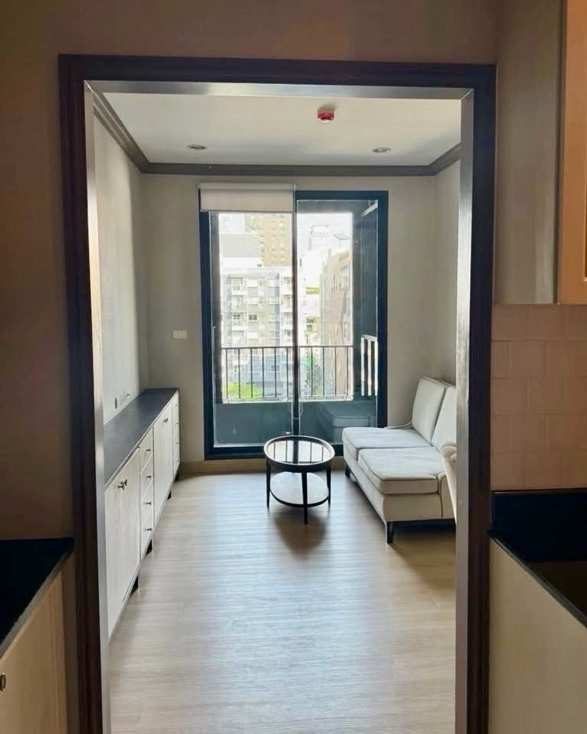 Low-Rise Condo in Siam 5 Minutes Walk to BTS National Stadium Low-Rise Condo in Siam 5 Minutes Walk to BTS National Stadium