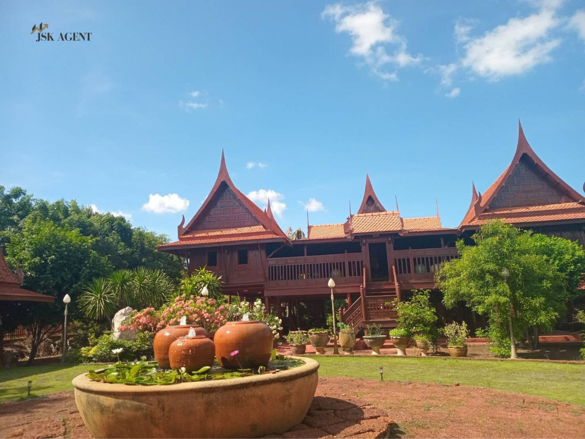ขายบ้านทรงไทยแท้ ไม้สักทอง–ไม้แดงทั้งหลัง บรรยากาศรีสอร์ท จ.กาญจนบุรี – รูปที่ 2