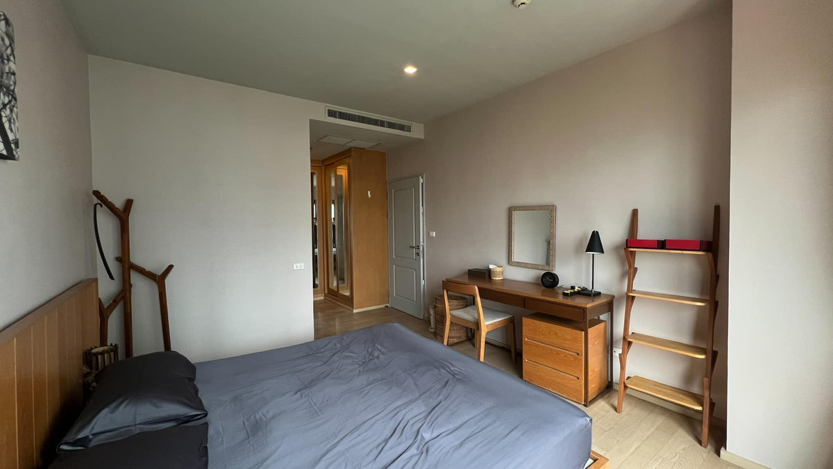 Condo Noble Refine Sukhumvit 26, newly renovated room. Install wallpaper and new flooring. – รูปที่ 2