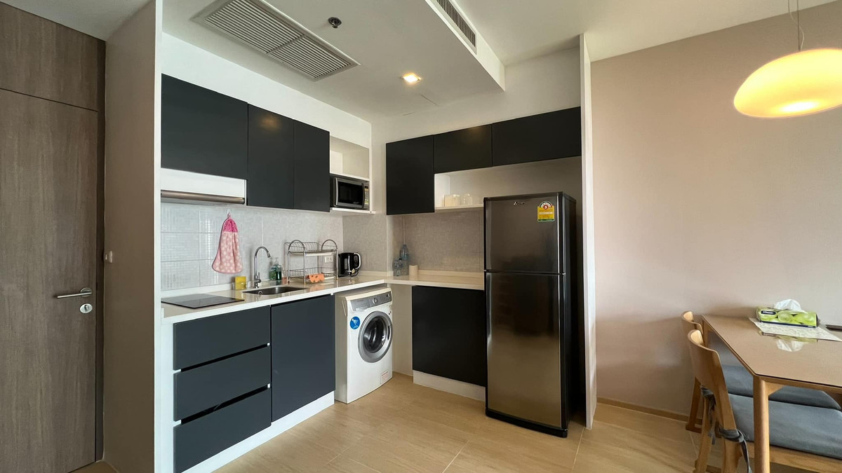 Condo Noble Refine Sukhumvit 26, newly renovated room. Install wallpaper and new flooring. – รูปที่ 4