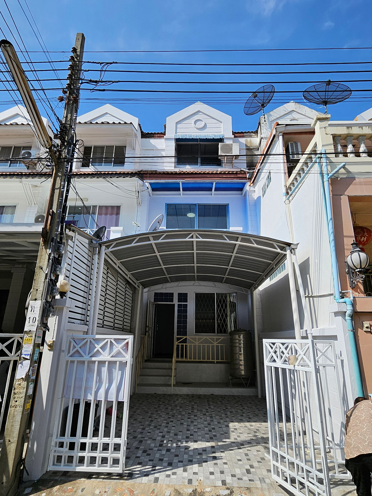 Townhome for sale, Sinsap Nakhon Garden Village, 19.80 sq m, 4 bedrooms, newly renovated, price 2.1 million baht. Townhome for sale, Sinsap Nakhon Garden Village, 19.80 sq m, 4 bedrooms, newly renovated, price 2.1 million baht.