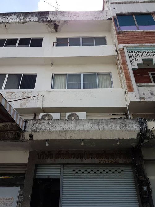94899 - Commercial building for sale, 3 and a half floors, Chang Khlan location. Chiang Mai business center