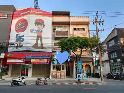 Shophouse for sale in Chokchai 4, on the main road, sold with existing tenant. Nearest MRT Yellow Line, Chokchai 4, Ladprao, Bangkok. , CX-148283