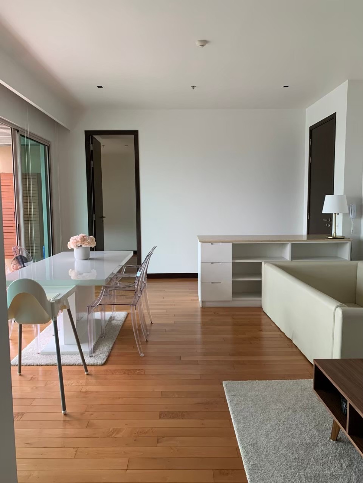 ✨The Lofts Yennakart✨2 beds 2 baths, Size 92 sqm., near BTS / MRT Khlong Toei (2.4 km) Tel.0982645161 