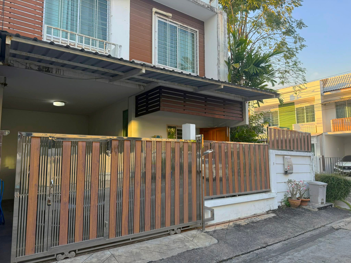 ขาย บ้านทาวน์โฮม อารียา เดอะคัลเลอร์ 1 ลาดปลาเค้า (หลังมุม) เนื้อที่ 30 ตร.วา 3 ห้องนอน 3 ห้องน้ำ เฟอร์นิเจอร์ครบ พร้อมอยู่ – รูปที่ 2