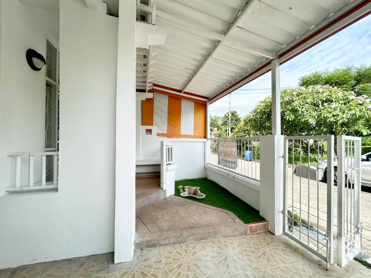 🚩H1304 Townhome for sale, 2 floors, 20 square meters, Wararak Village.  Along Khlong Song Road 27 is on the main road near Safari World. – รูปที่ 3
