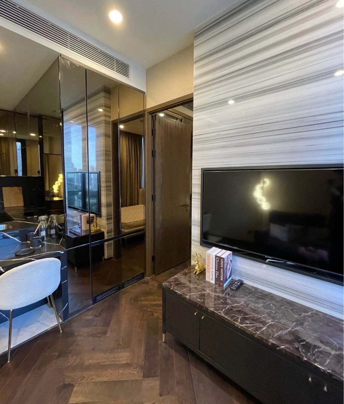 🏙 For Rent | The ESSE Sukhumvit 36Luxury Condominium in Prime Sukhumvit Location 🏙 For Rent | The ESSE Sukhumvit 36Luxury Condominium in Prime Sukhumvit Location