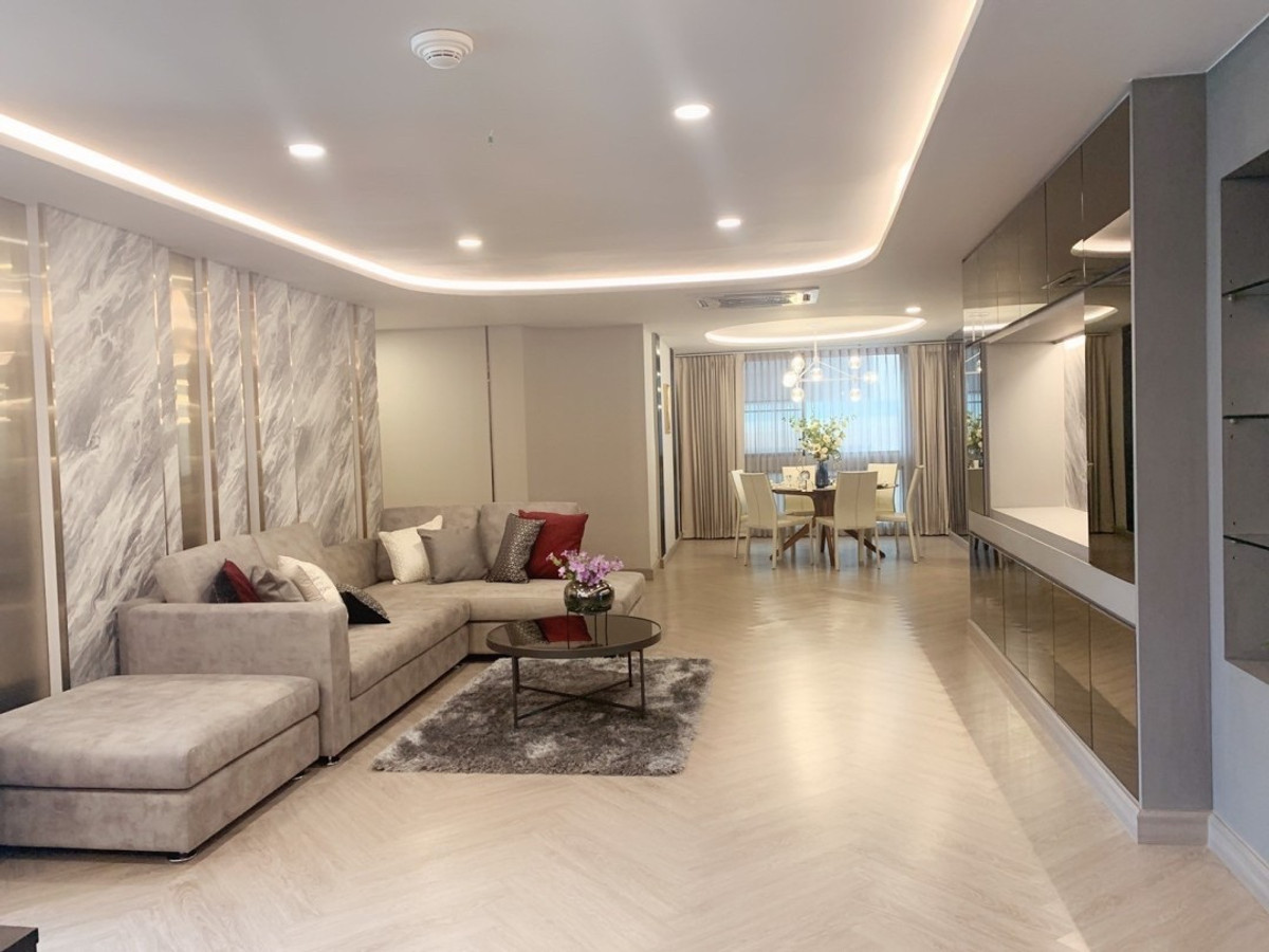 Best price!! Newly renovated ✨President Park Sukhumvit 24✨3 beds 3 baths, Size 223 sqm., near BTS / MRT Phromphong (1.1 km) Tel.0982645161 Best price!! Newly renovated ✨President Park Sukhumvit 24✨3 beds 3 baths, Size 223 sqm., near BTS / MRT Phromphong (1.1 km) Tel.0982645161