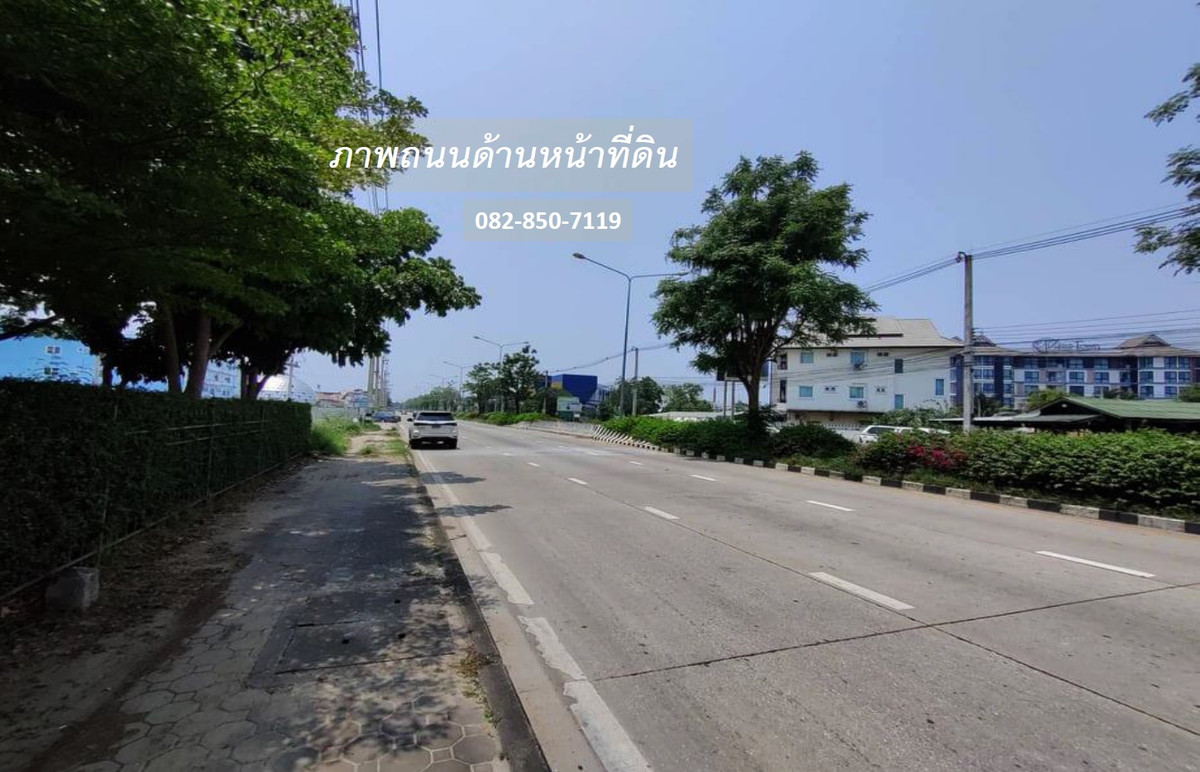 Land for sale in Mueang Chiang Mai District—near the airport. (Near Makro - HomePro - BigC - Lotuss shopping center, within 2-3 Km.) 39-2-13 rai, suitable for a housing development. #Front next to the main road, entrance width 16 m. – รูปที่ 3