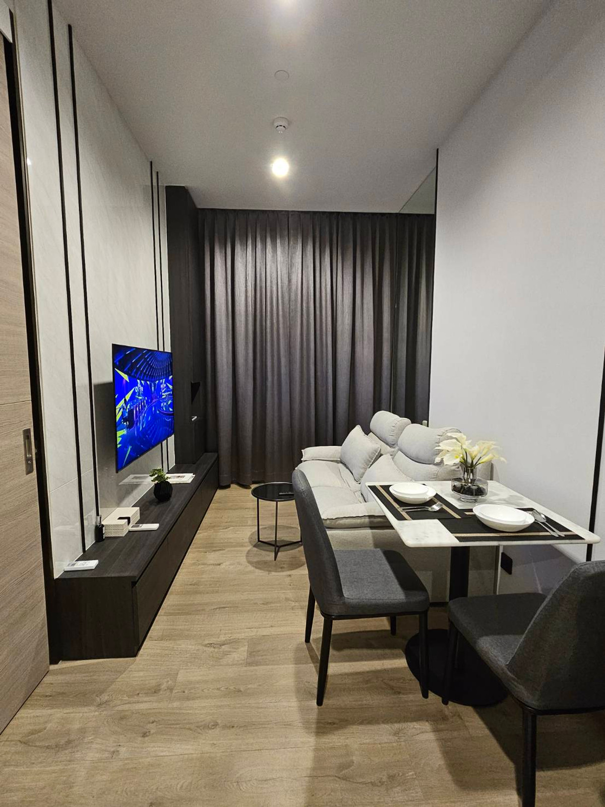 For Rent : เดอะ เครสท์ พาร์ค เรสซิเดนเซส Luxury condo 1ห้องนอน 1ห้องน้ำ ห้องสวย เฟอร์นิเจอร์ครบ พร้อมเข้าอยู่ – รูปที่ 4