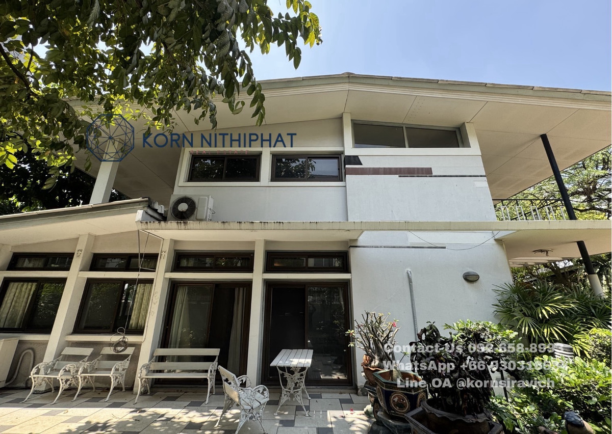 House for rent for business @ Ekkamai Sukhumvit 63, decoration allowed. Long term tenants welcome.