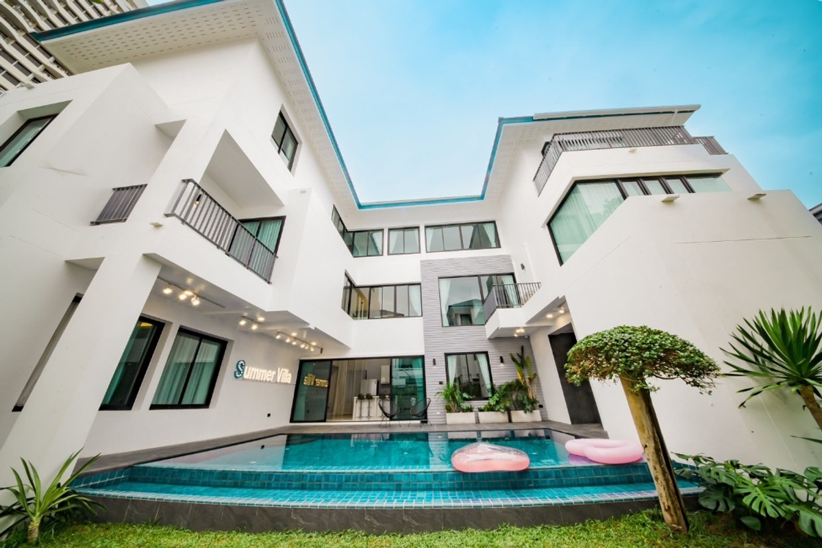 🌈บ้าน Luxury Pool Villa 3 ชั้น ใจกลางเมือง พร้อมพงษ์,อโศก,ทองหล่อ 🌈บ้าน Luxury Pool Villa 3 ชั้น ใจกลางเมือง พร้อมพงษ์,อโศก,ทองหล่อ