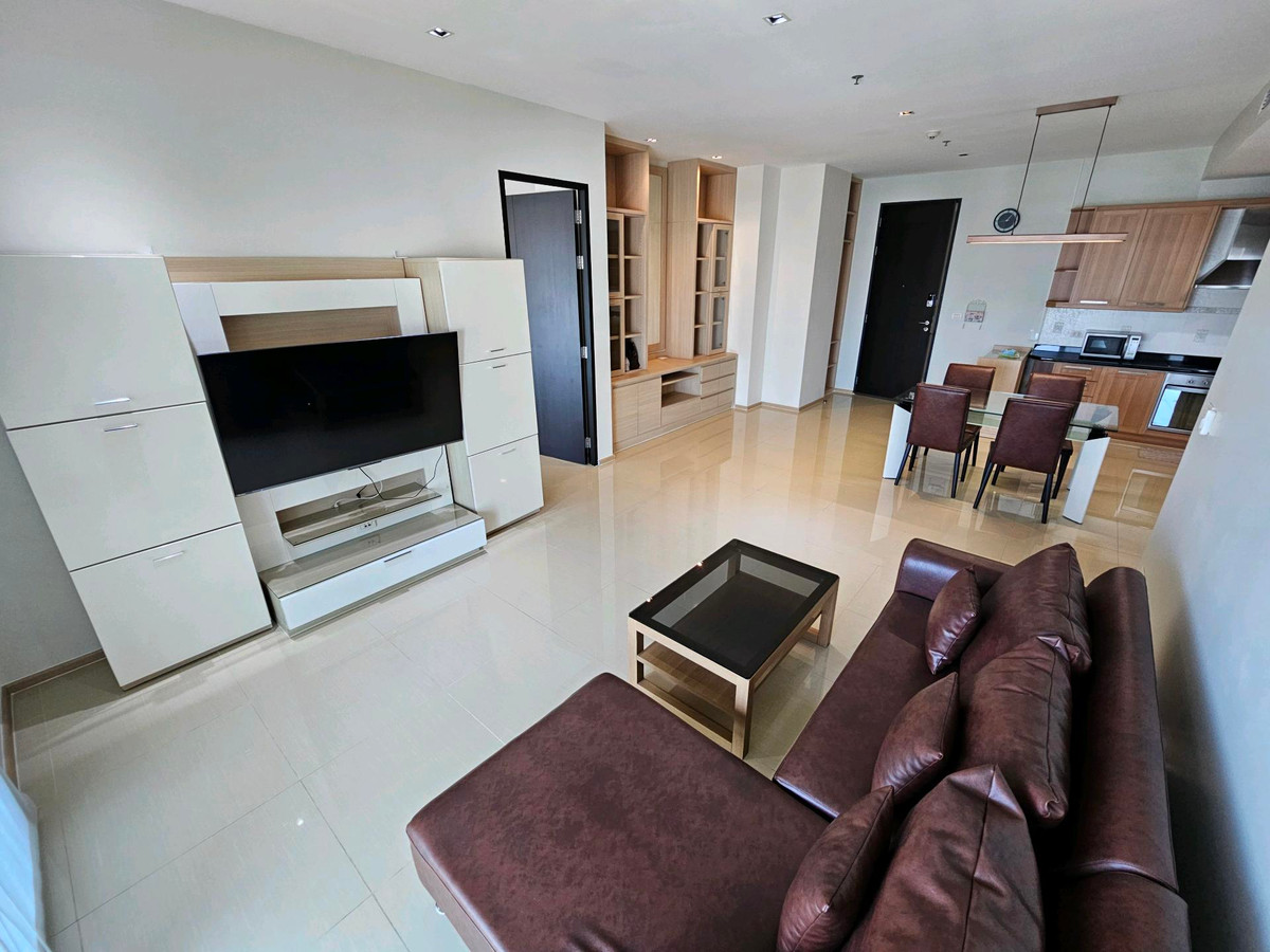 The Madison Sukhumvit 41, 2-bedroom, 2-bathroom apartment for rent, 118 sq m. Rental price 85,000 baht per month. Interested? Call Nong 096-2615656. Viewing appointments available daily. The Madison Sukhumvit 41, 2-bedroom, 2-bathroom apartment for rent, 118 sq m. Rental price 85,000 baht per month. Interested? Call Nong 096-2615656. Viewing appointments available daily.