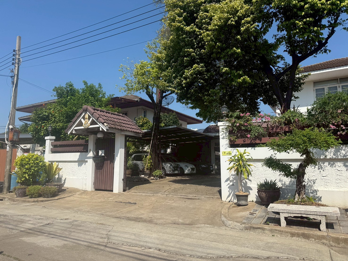 ✨ บ้านเดี่ยวหรูหลังใหญ่ พร้อมสระว่ายน้ำส่วนตัว ทำเลเมืองทองธานี ✨