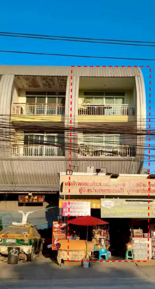ขายตึกแถว 3 ชั้น พร้อมชั้นลอยเก็บของอีก 1 ชั้น 43.2 ตร.ว. ซอย สุภาพงษ์ 1 แยก 6