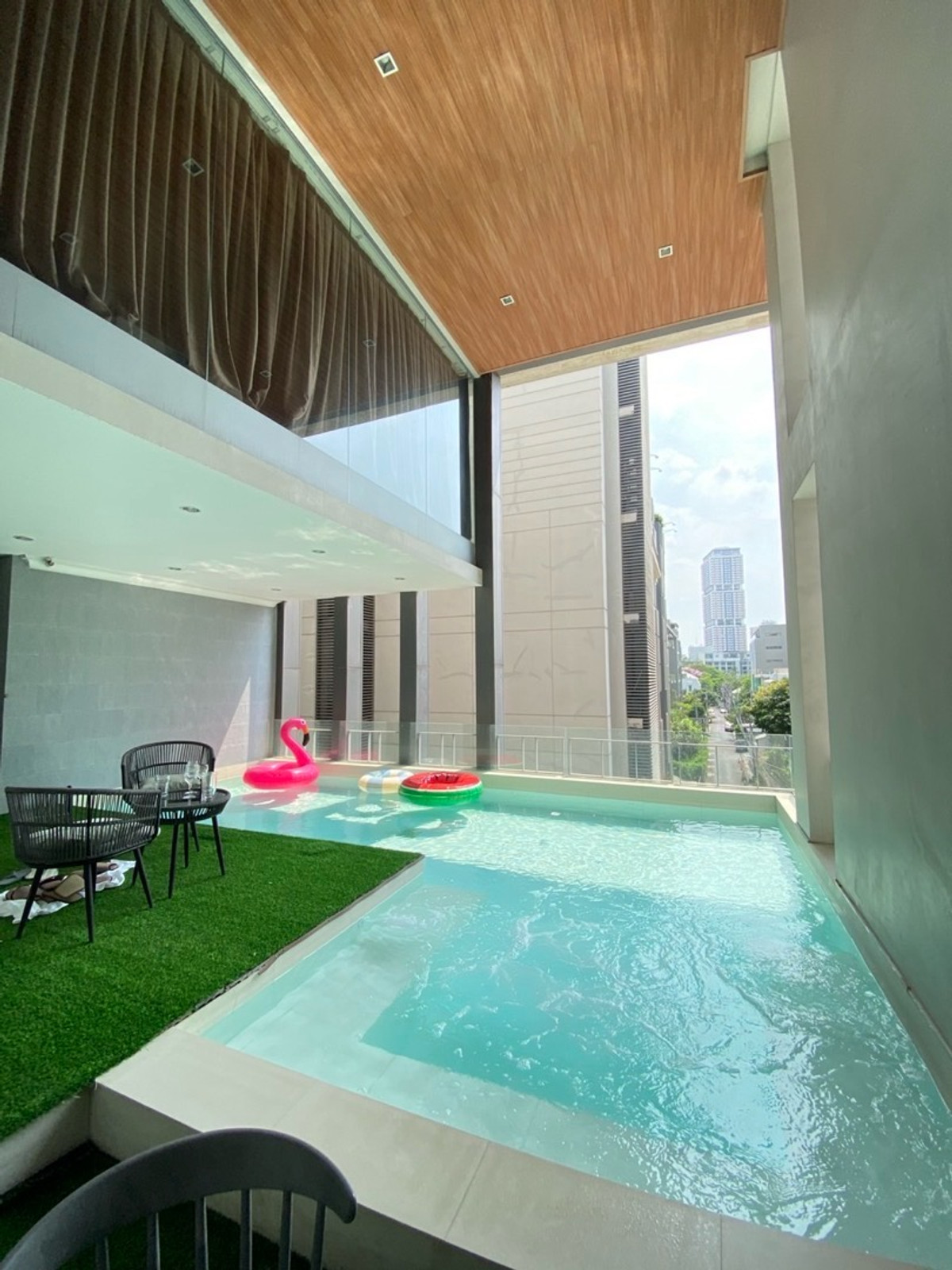 💎บ้านหรู 8 ชั้น พร้อมสระว่ายน้ำส่วนตัว ใกล้ BTS พร้อมพงษ์ | Pet-friendly✨@1derhome